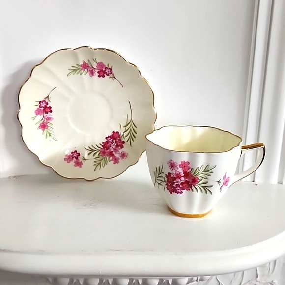 OLD ROYAL Bone China Teacup and saucer Pink Flowers bouquet yellow cream teacup - Picture 1 of 6